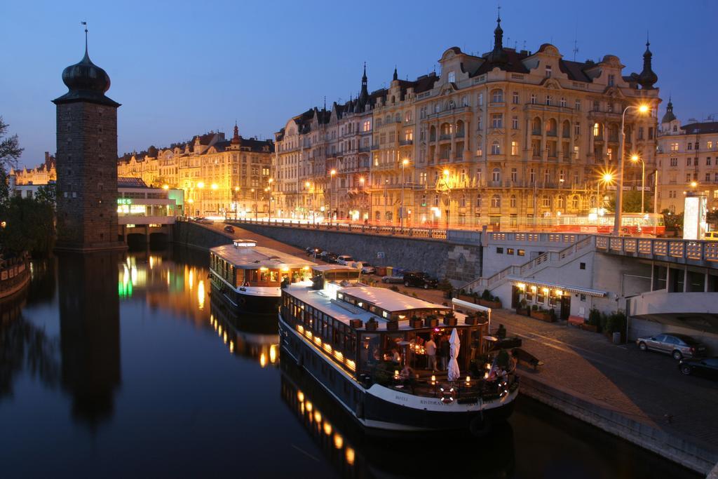 Boat Matylda Botel Praha